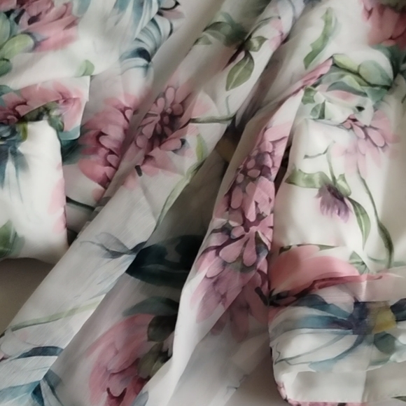 Floral two piece set, long puff sleeve top, and flowy maxi skirt. - Picture 6 of 9